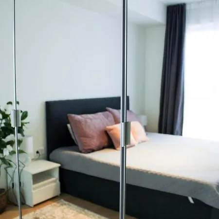 Skyresidence Luxury With & Garden View شقة *